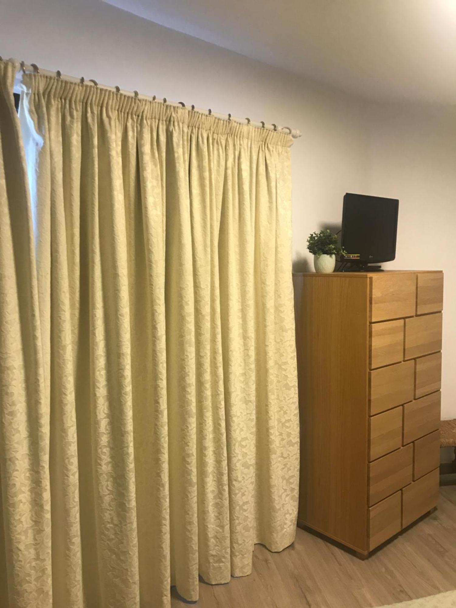 Habitacion Deluxe Con Bano Privado En Atalaya Apartagolf, Estepona Exteriér fotografie