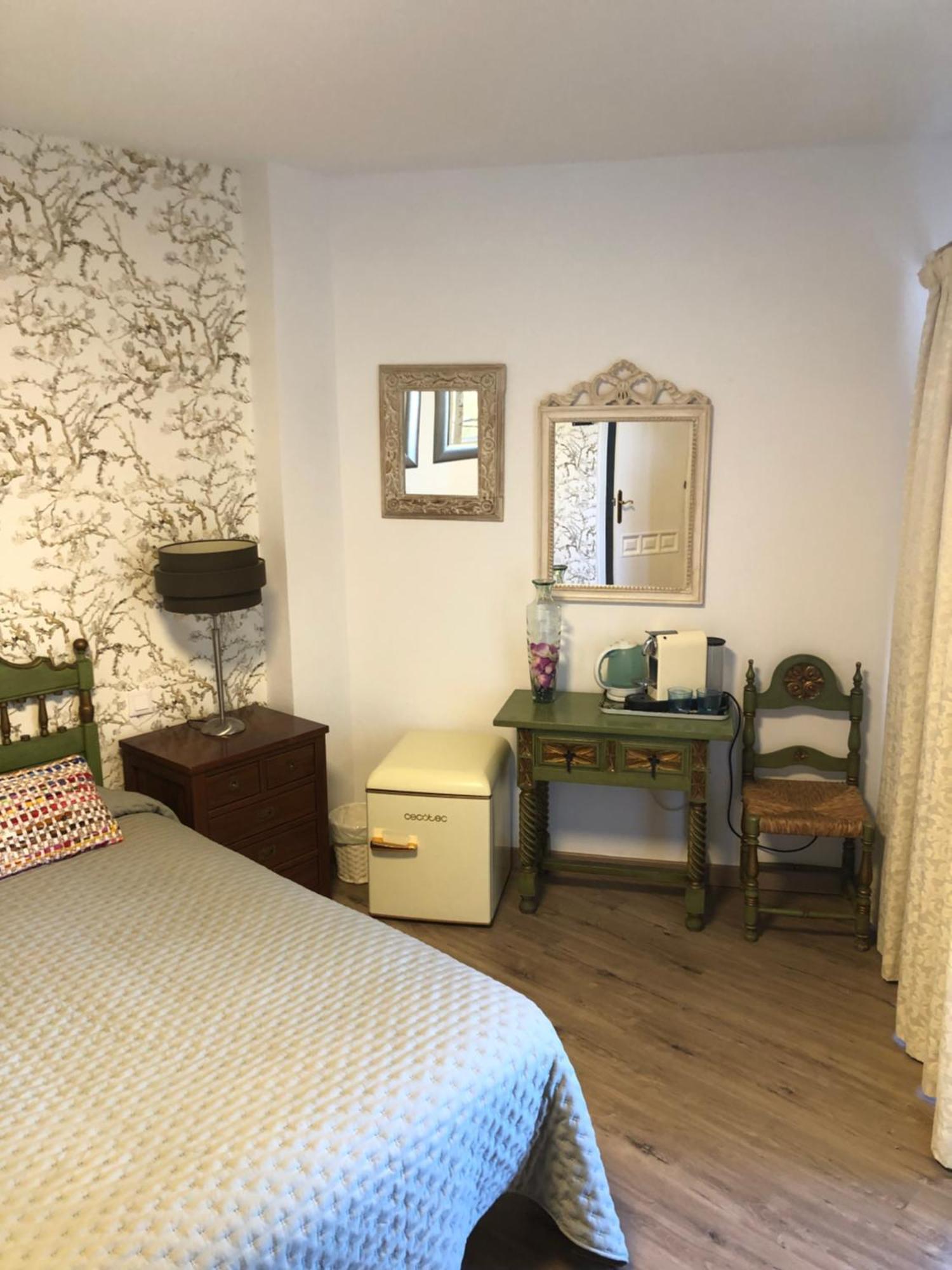 Habitacion Deluxe Con Bano Privado En Atalaya Apartagolf, Estepona Exteriér fotografie